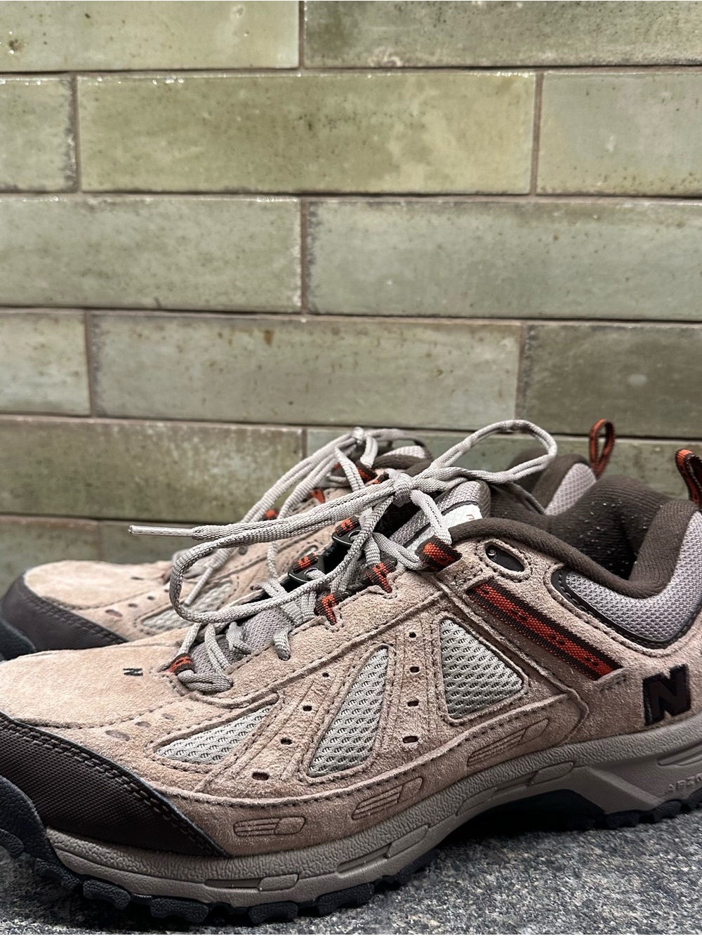 New Balance 645 Men's Beige and Brown Trail Walking Shoes Size 10.5 2E Wide